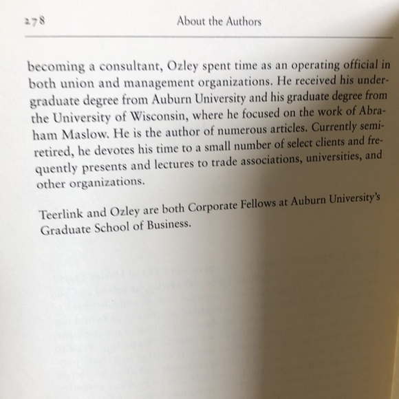 “More Than a Motorcycle” Autographed Vintage Hardback about H-D - Picture 7 of 10